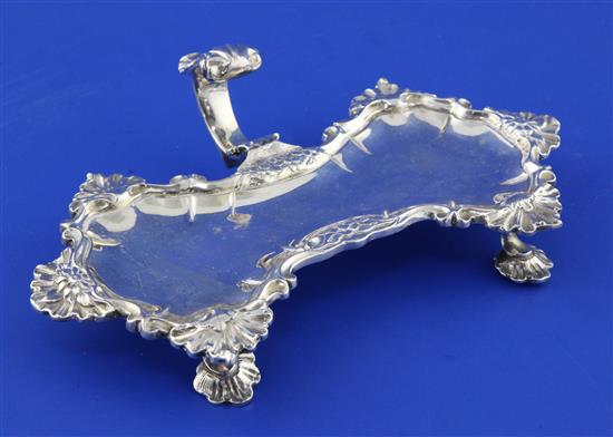 A George II silver snuffers stand by John Cafe, 13 oz.